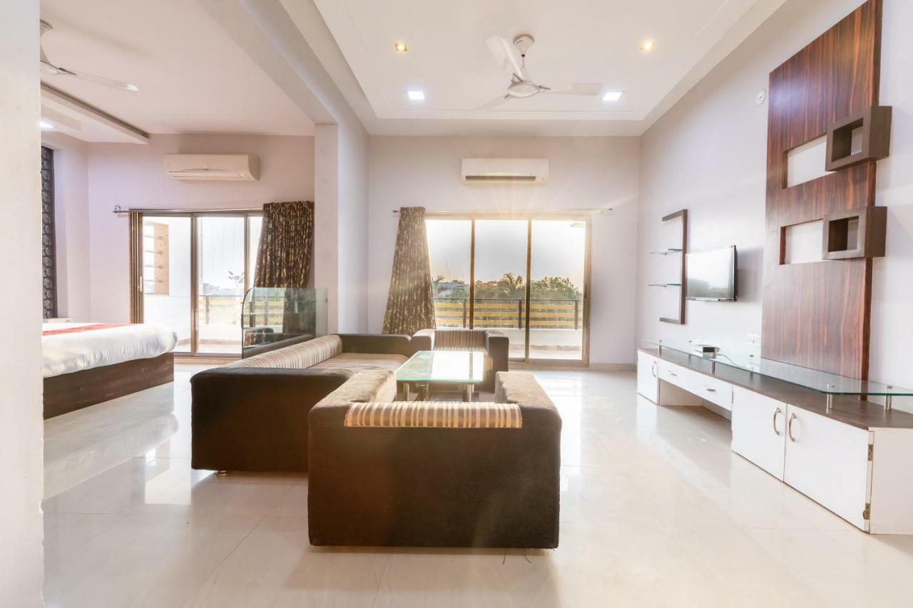Oyo 42910 Hotel Rudra Palace Ratlām Habitación foto