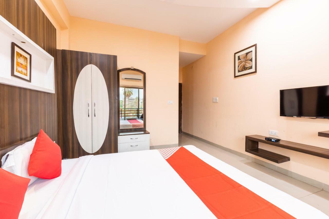 Oyo 42910 Hotel Rudra Palace Ratlām Exterior foto